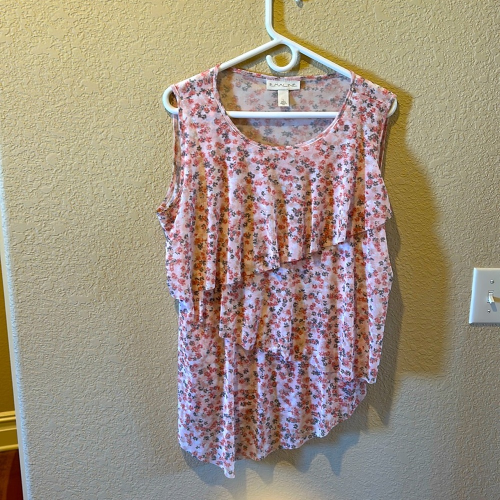 Short sleeve summer top